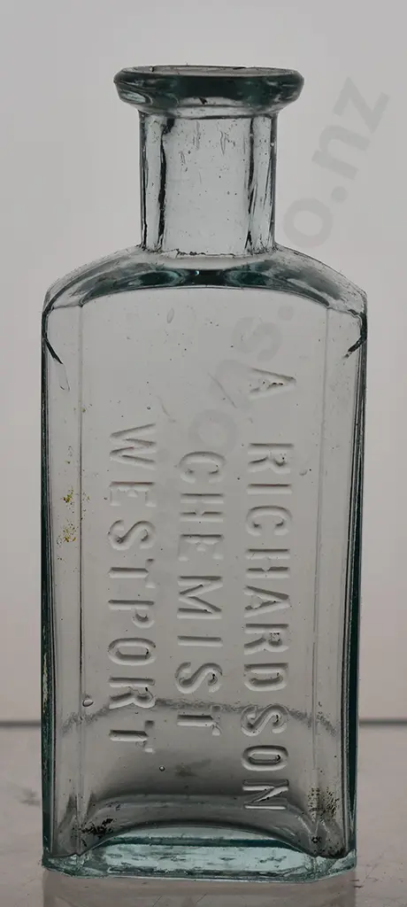 TOWNSON, RICHARDSON WESTPORT CHEMIST BOTTLES Image 1++