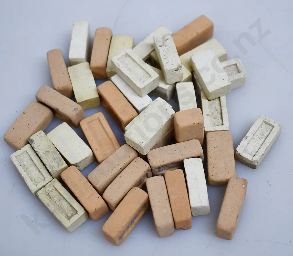 LUKE ADAMS MINI KIDDI BRICKS Image 1++
