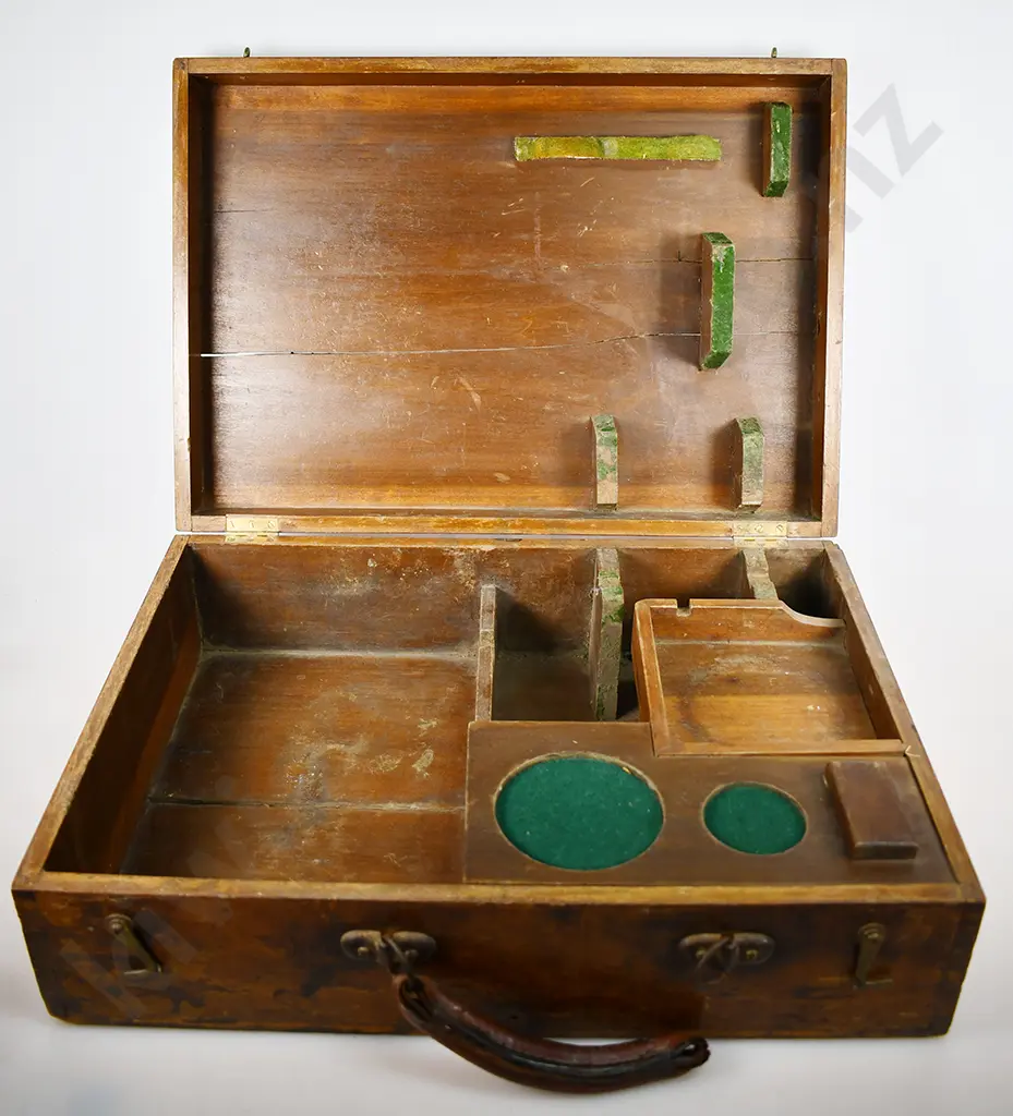 BOXED FISHMONGERS WEIGHING SCALES Image 1++