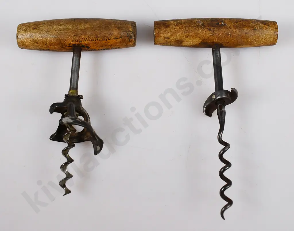 ASSORTED CORKSCREW BOTTLE OPENERS Image 1++