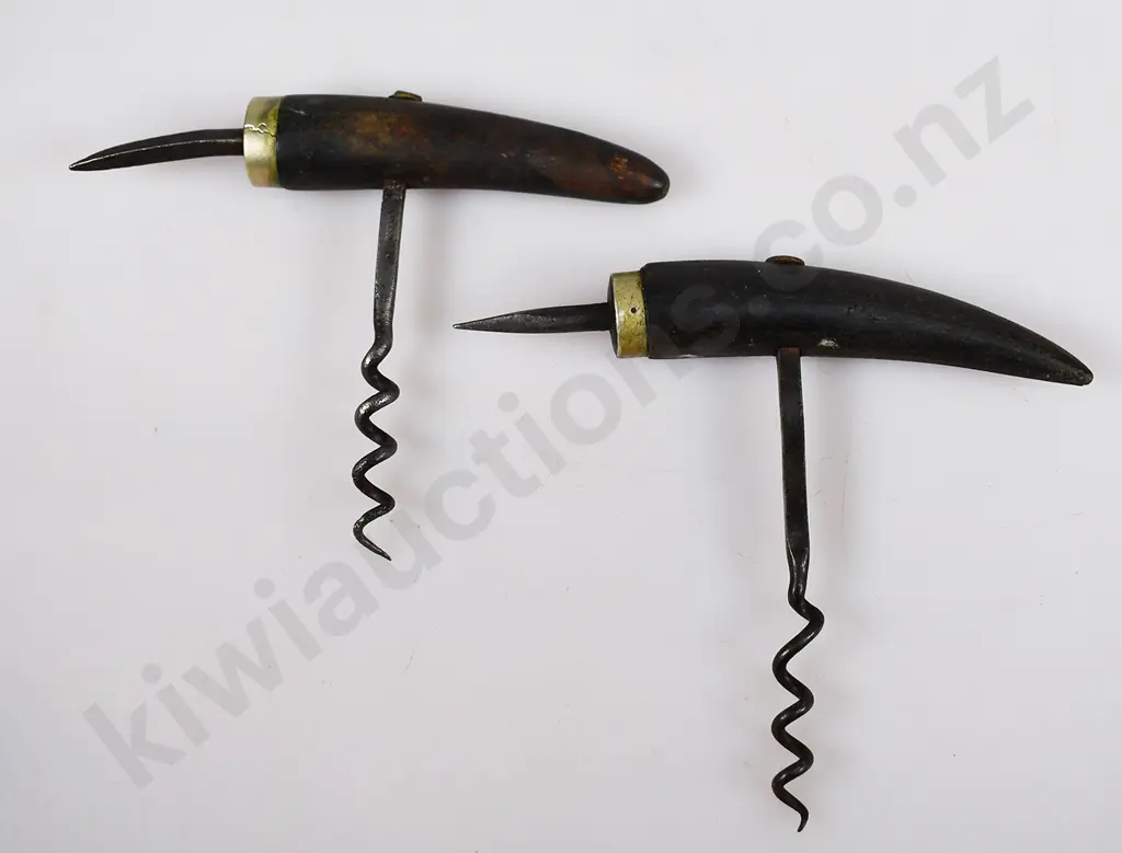 ASSORTED CORKSCREW BOTTLE OPENERS Image 1++