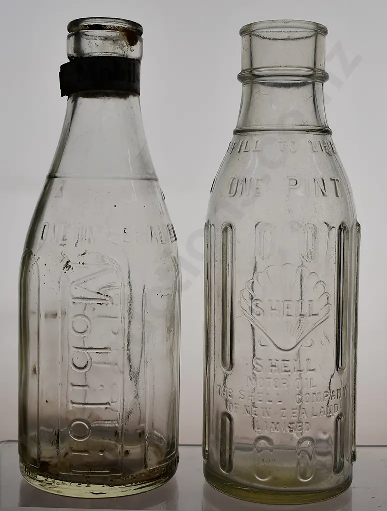 MOBIL AND SHELL PINT OIL BOTTLES Image 1++