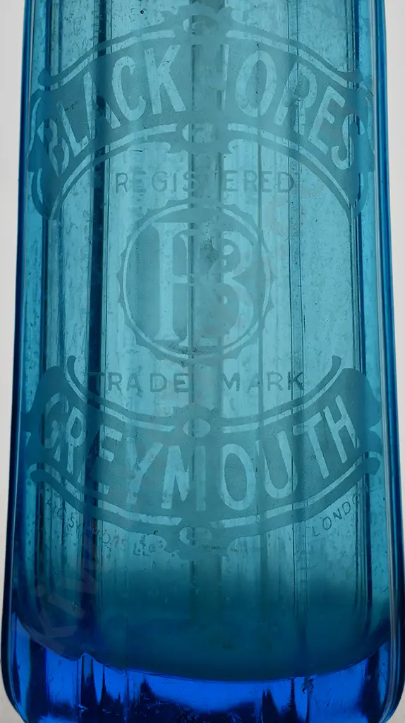 BLACKMORES GREYMOUTH BLUE SODA SYPHON Image 1++