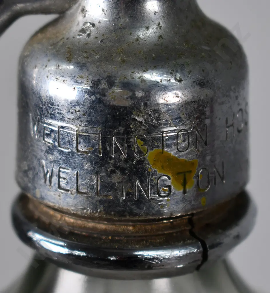 WELLINGTON HOSPITAL SODA SYPHON Image 1++