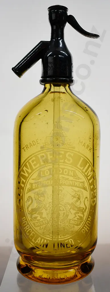 SCHWEPPES SODA SYPHON, AMBER Image 1++