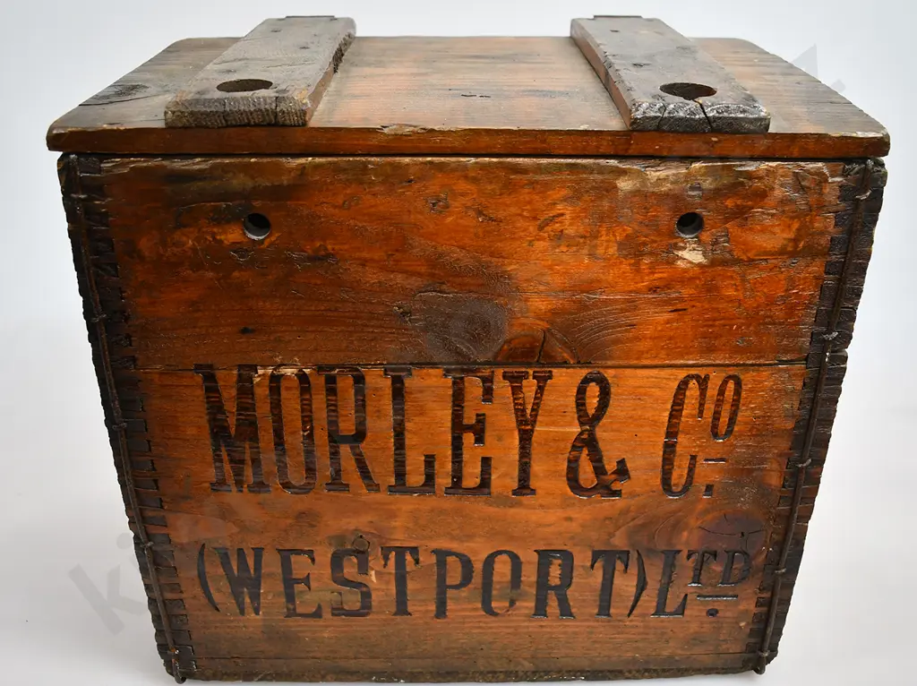 MORLEY'S WESTPORT SODA SYPHON CRATE Image 1++