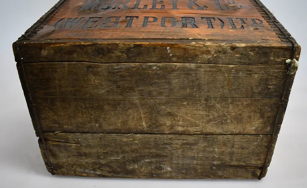 MORLEY'S WESTPORT SODA SYPHON CRATE Image 1++