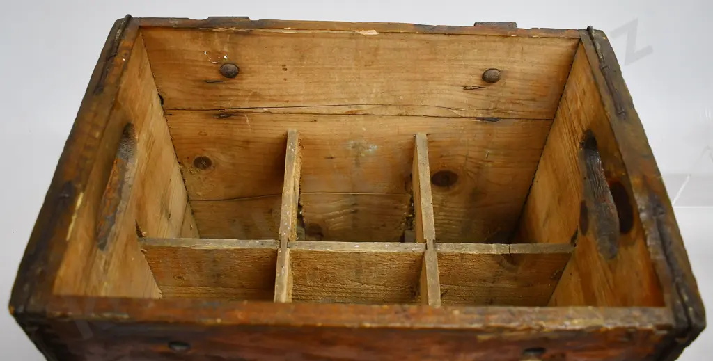 MORLEY'S WESTPORT SODA SYPHON CRATE Image 1++
