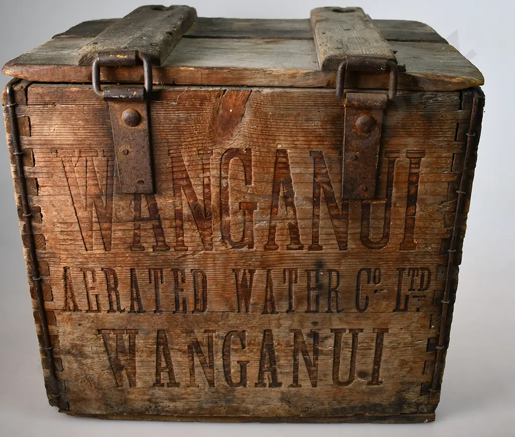 WANGANUI AERATED WATER CO SYPHON CRATE Image 1++