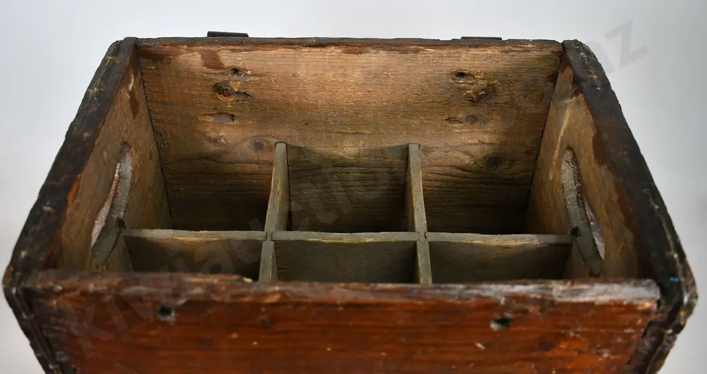 REYNOLDS WESTPORT SYPHON CRATE Image 1++