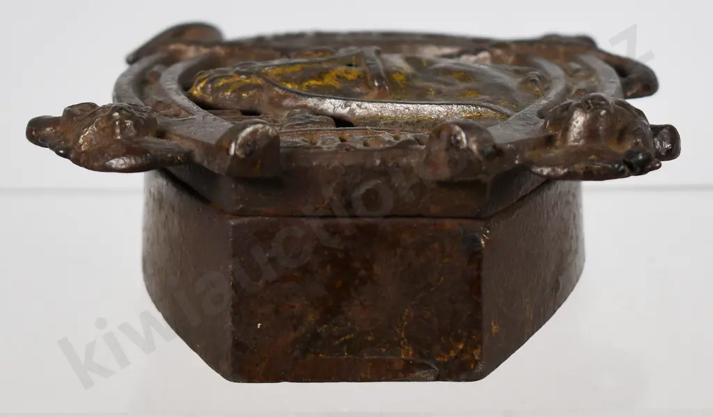 CAST IRON TALLY-HO STILL MONEY BANK Image 1++