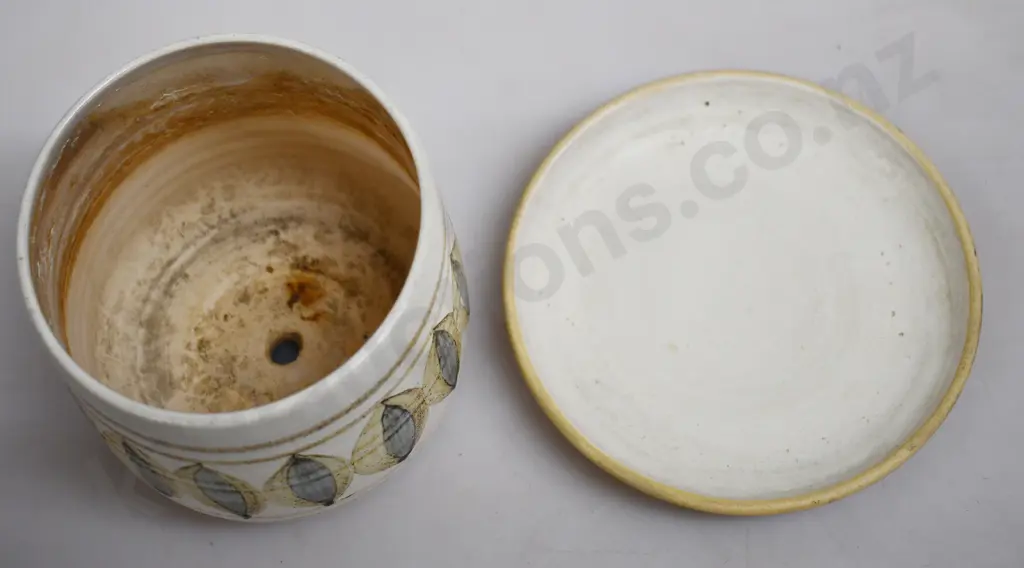 HANMER POTTERY PLANT POT Image 1++