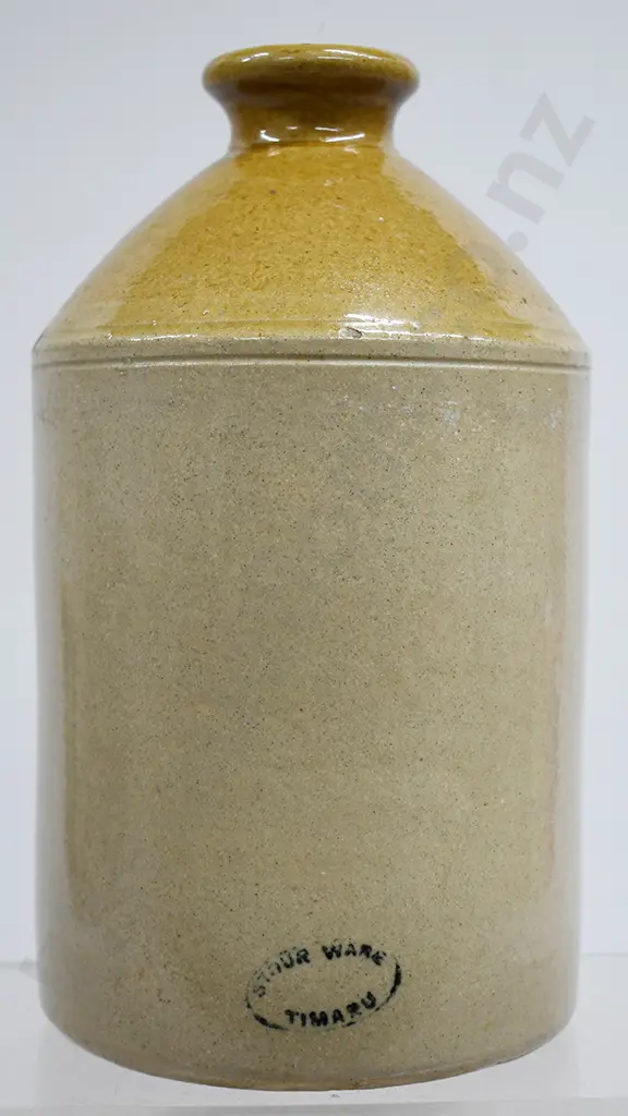 STOUR WARE TIMARU SMALL SIZE JAR Image 1++