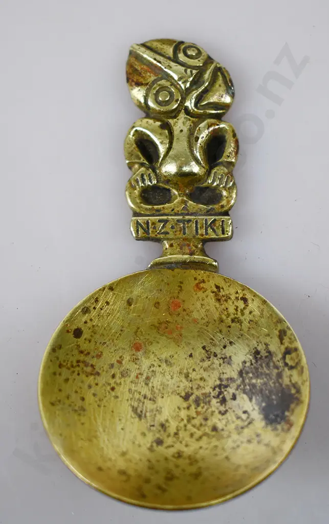 ASSSORTED MIXED SMALL COLLECTABLES Image 1++