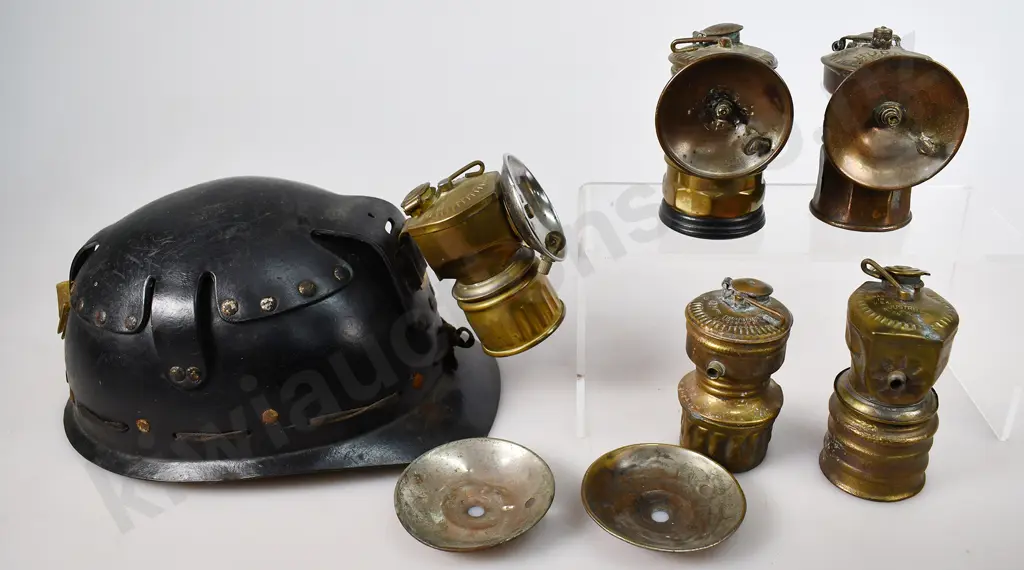 MINERS HELMET & LAMPS Image 1++