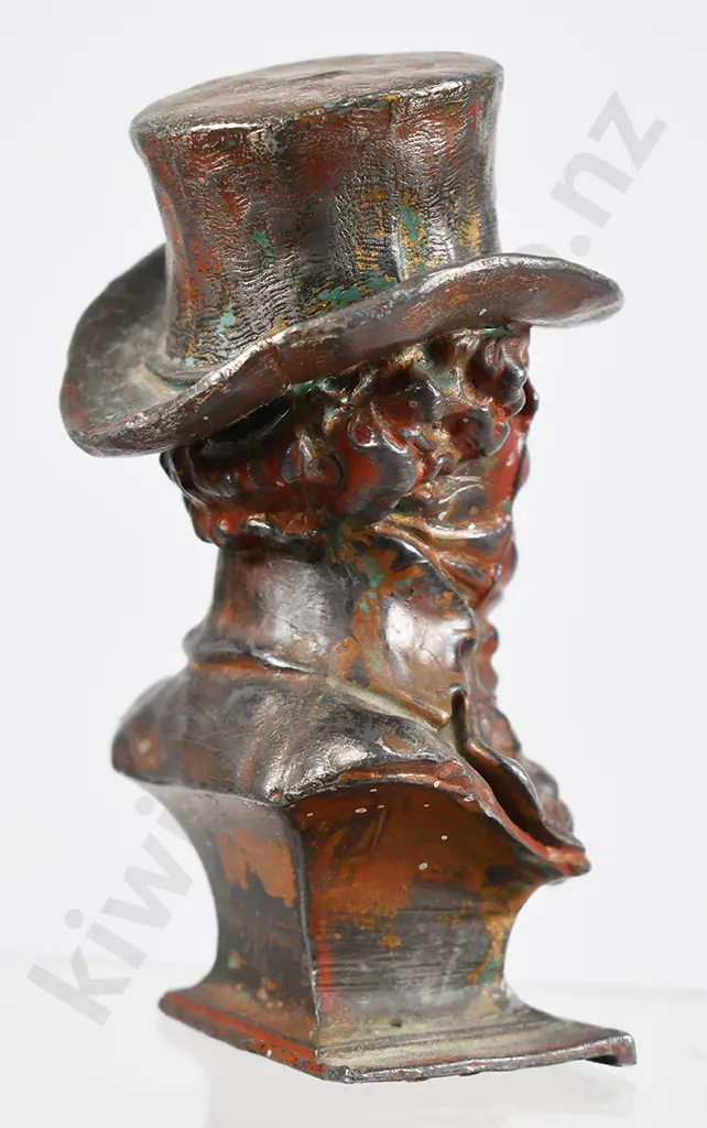 JOHNNIE WALKER METAL BUST Image 1++