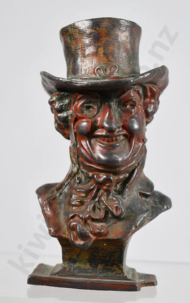 JOHNNIE WALKER METAL BUST Image 1++