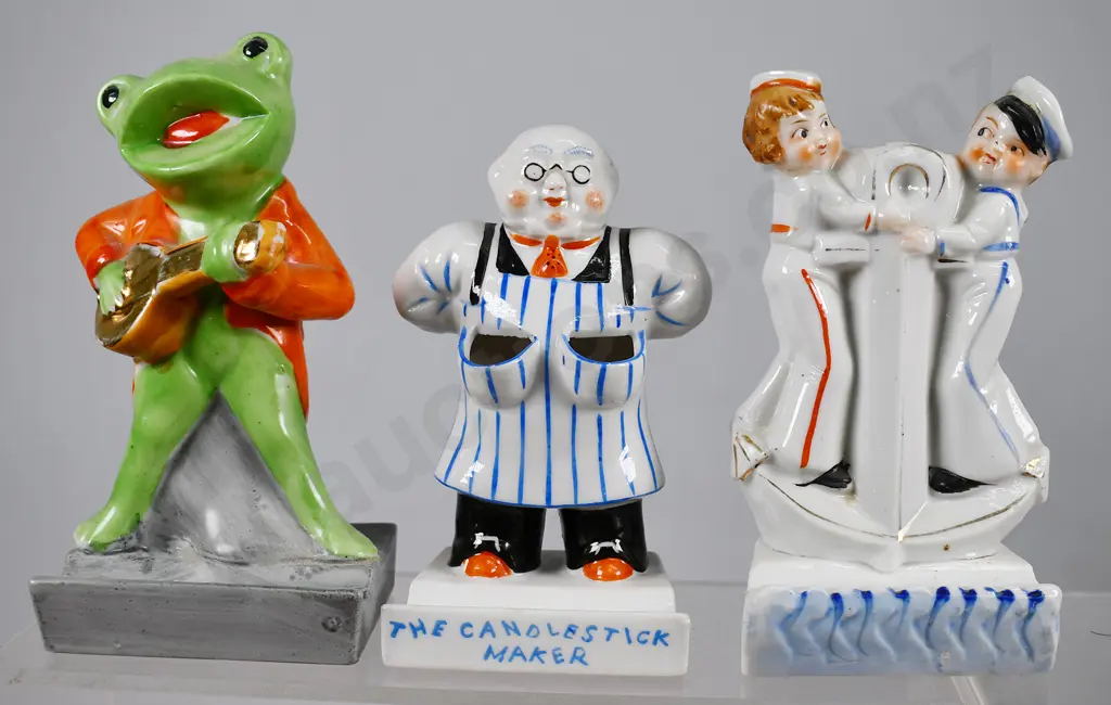 CERAMIC FIGURAL TOOTH BRUSH HOLDERS Image 1++