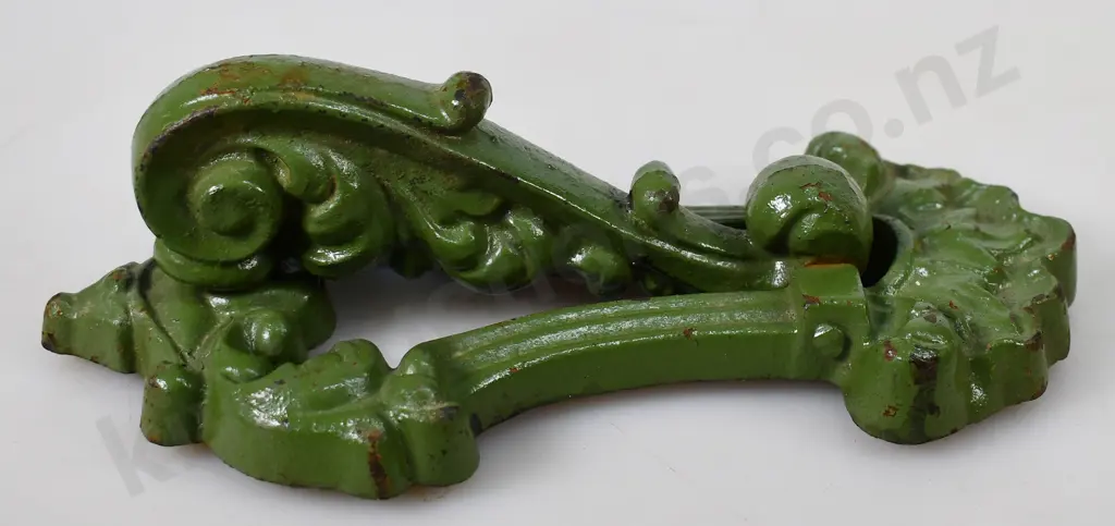 CAST IRON DOOR KNOCKER Image 1++