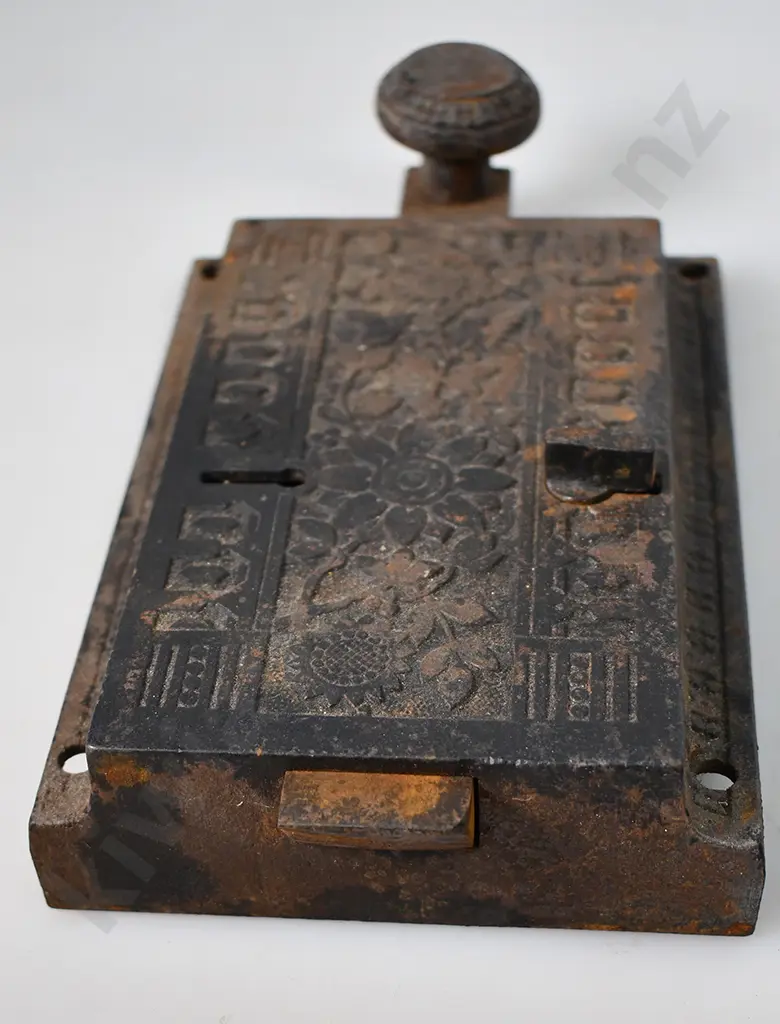 CAST IRON VICTORIAN RIM LOCK Image 1++