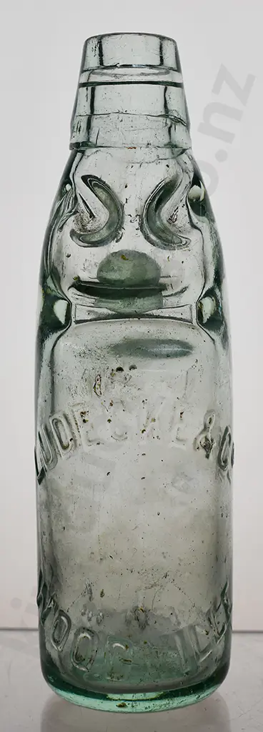 LUDECKE WOODVILLE CODD Image 1++