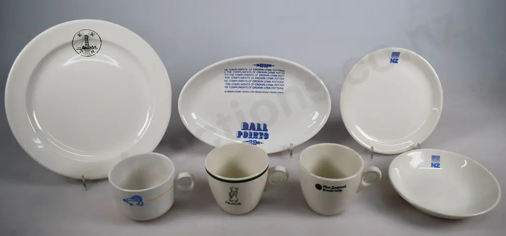 CROWN LYNN CROCKERY Image 1++