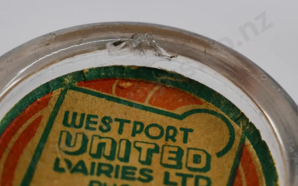 UNITED DAIRIES (Christchurch) MILK BOTTLE Image 1++