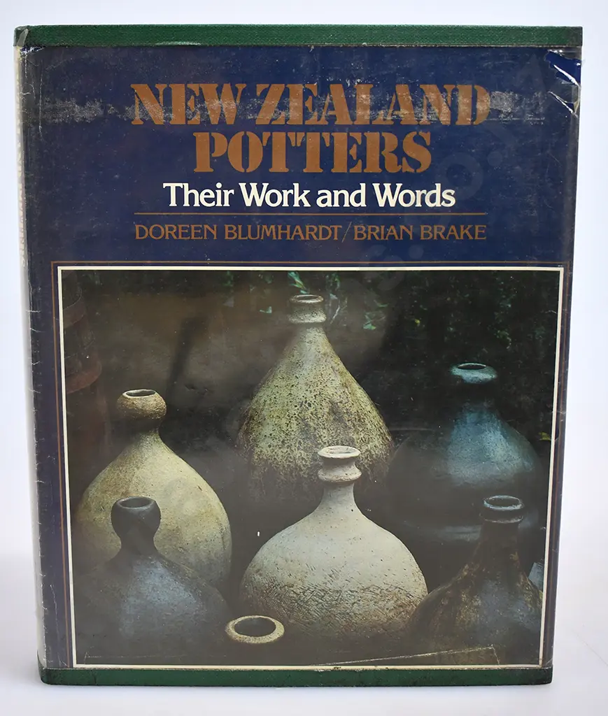 NEW ZEALAND POTTERY BOOKS Image 1++