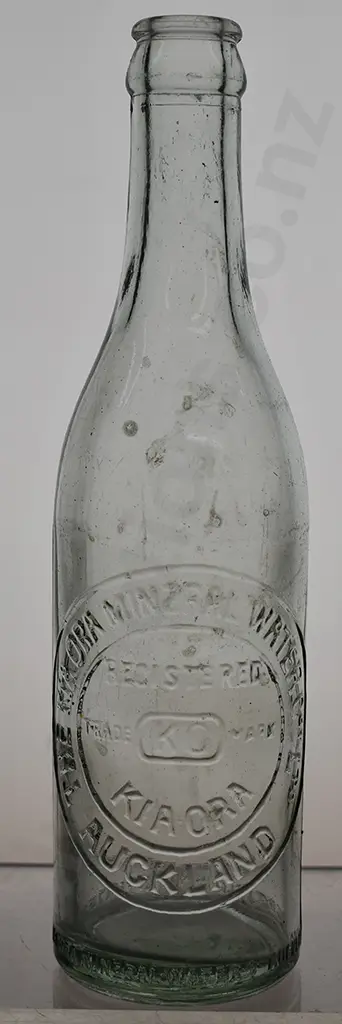 GREY & MENZIES, KIA ORA AUCKLAND CROWN TOPS Image 1++