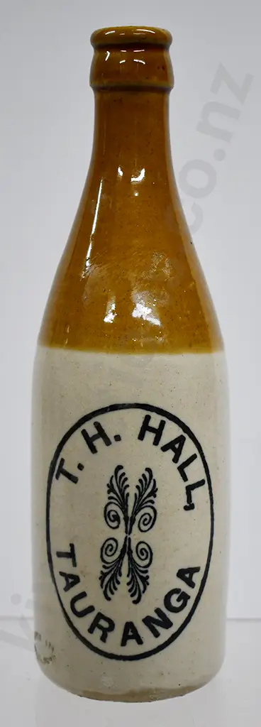 HALL TAURANGA GINGER BEER Image 1++