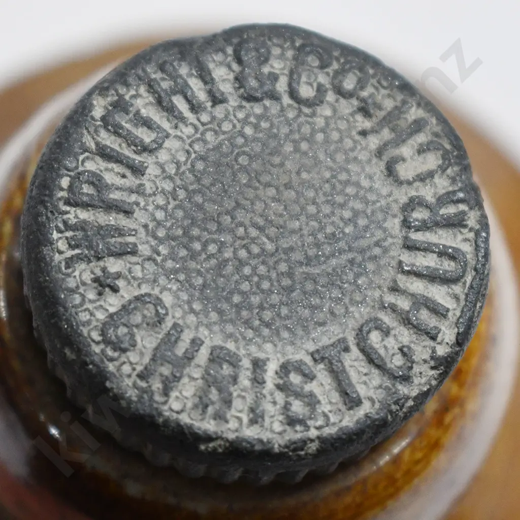 WRIGHT CHRISTCHURCH IMPRESSED GINGER BEER Image 1++