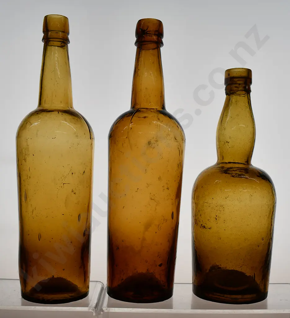HONEY AMBER WHISKY BOTTLES Image 1++