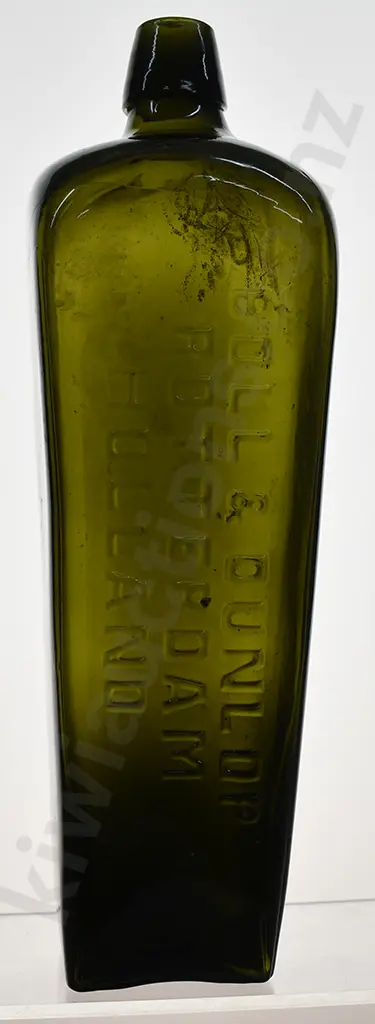 BOLL & DUNLOP, FINSBURY GIN BOTTLES Image 1++