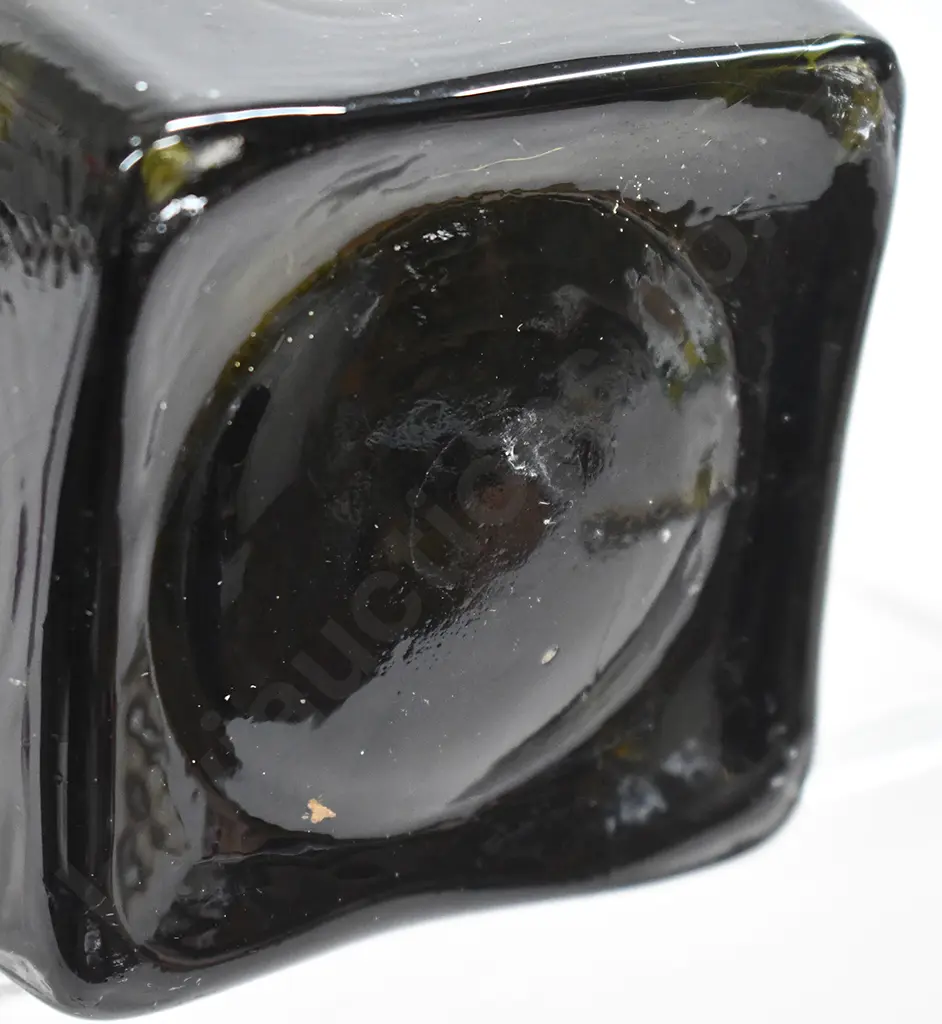 BOLL & DUNLOP, FINSBURY GIN BOTTLES Image 1++