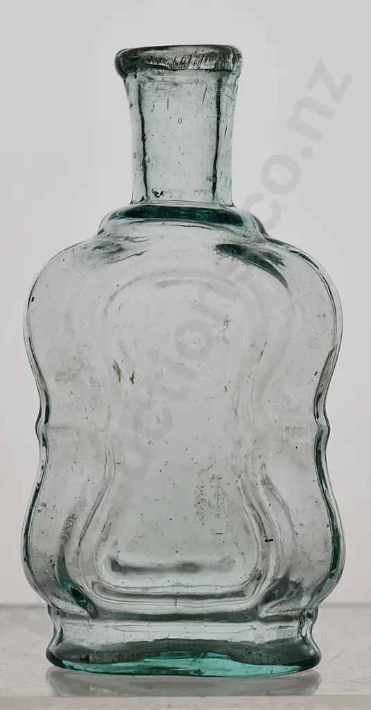 PONTILED COLOGNE MINIATURE BOTTLE, VIOLIN SHAPED Image 1++