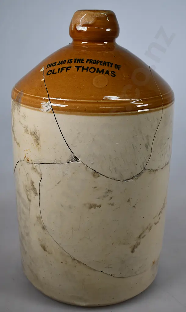 THOMAS WESTPORT STONE JAR, RESTORERS PIECE Image 1++
