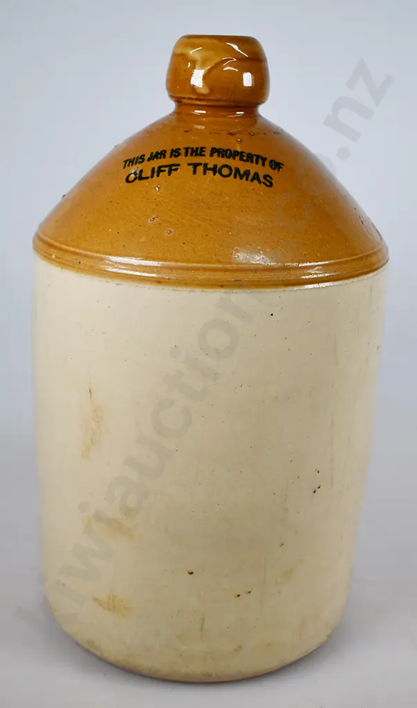 THOMAS WESTPORT STONE JAR Image 1++