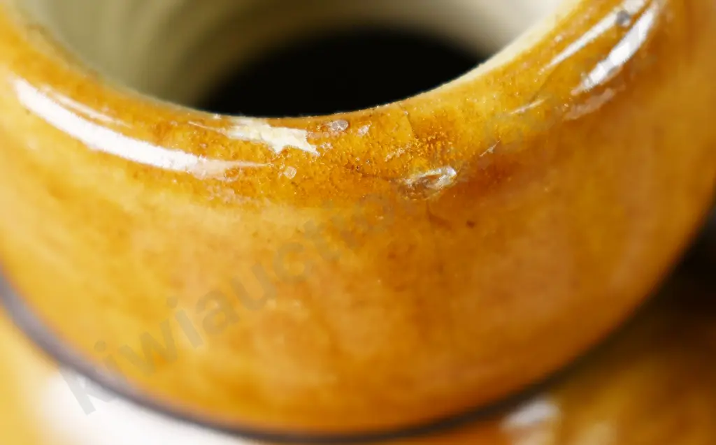 WATTS TIMARU STONE JAR Image 1++