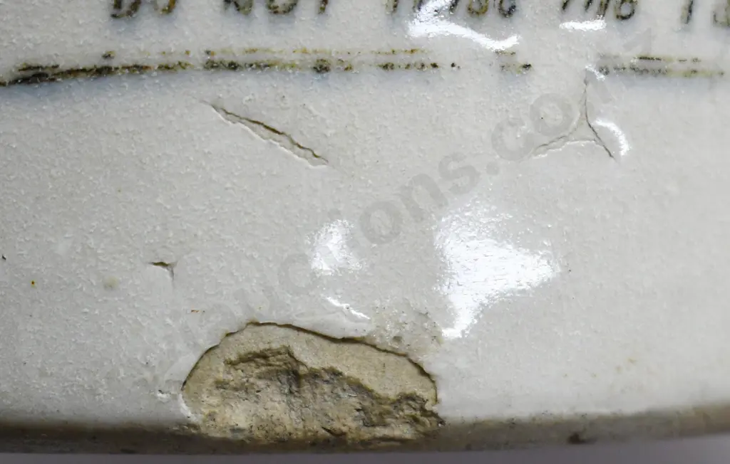 WATTS TIMARU STONE JAR Image 1++