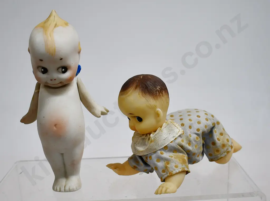 2 DOLL FIGURES Image 1++
