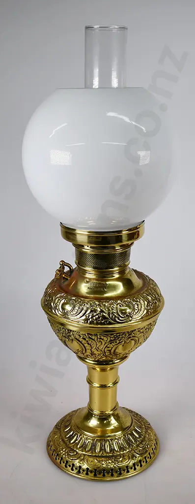 MILLER BRASS & GLASS KEROSENE LAMP Image 1++