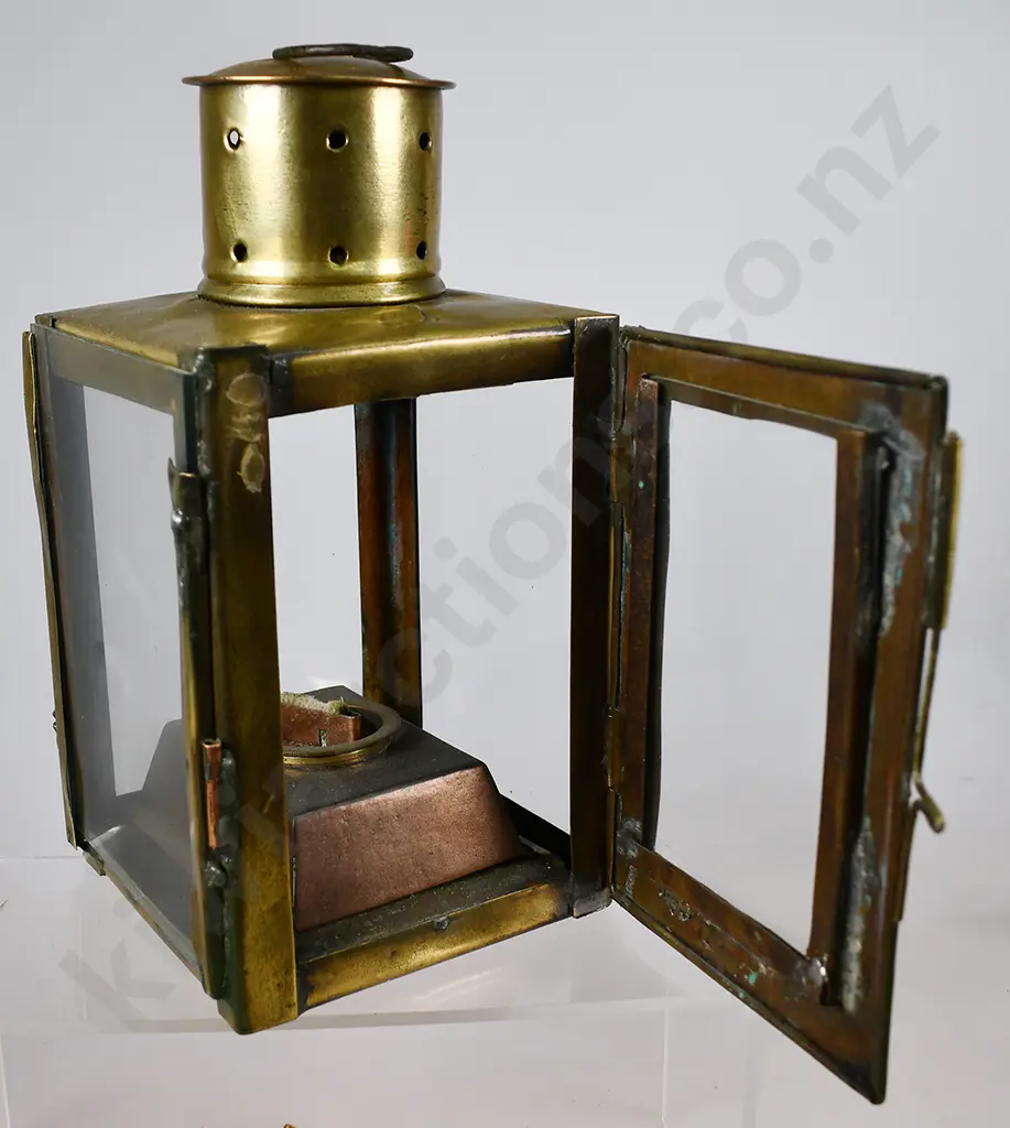 BRASS HANGING CAGE NZR OIL LAMP Image 1++