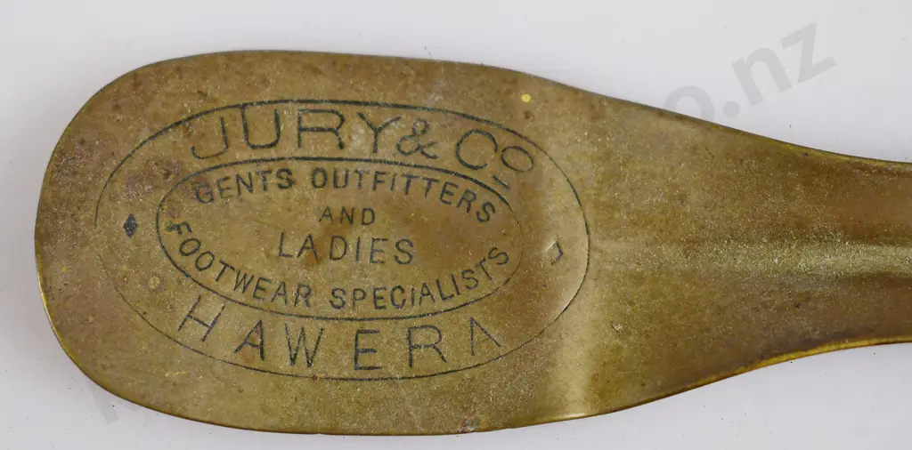ASSORTED VINTAGE ITEMS Image 1++