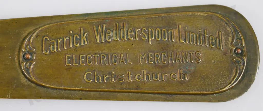 ASSORTED VINTAGE ITEMS Image 1++