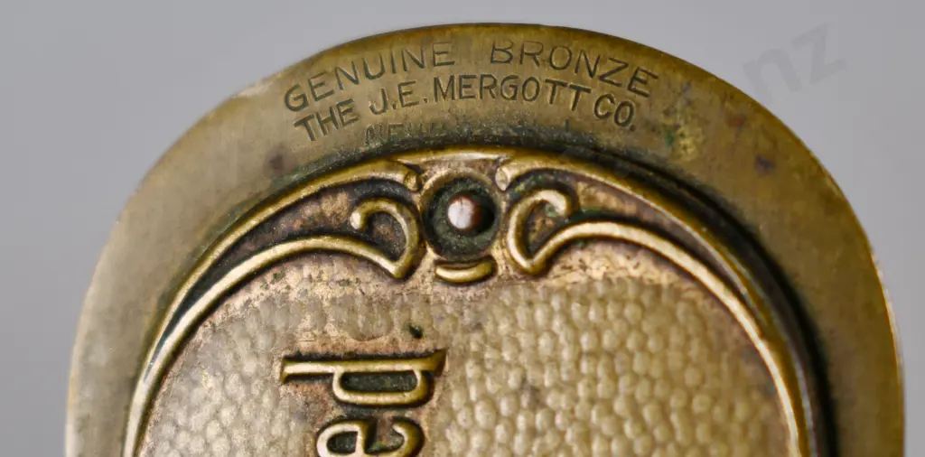 ASSORTED VINTAGE ITEMS Image 1++