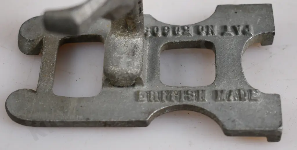 ASSORTED VINTAGE ITEMS Image 1++