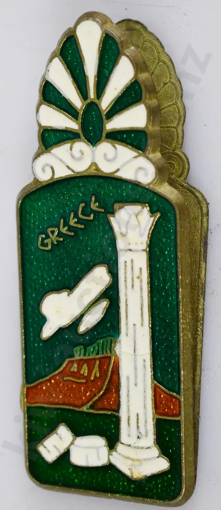 ASSORTED VINTAGE ITEMS Image 1++