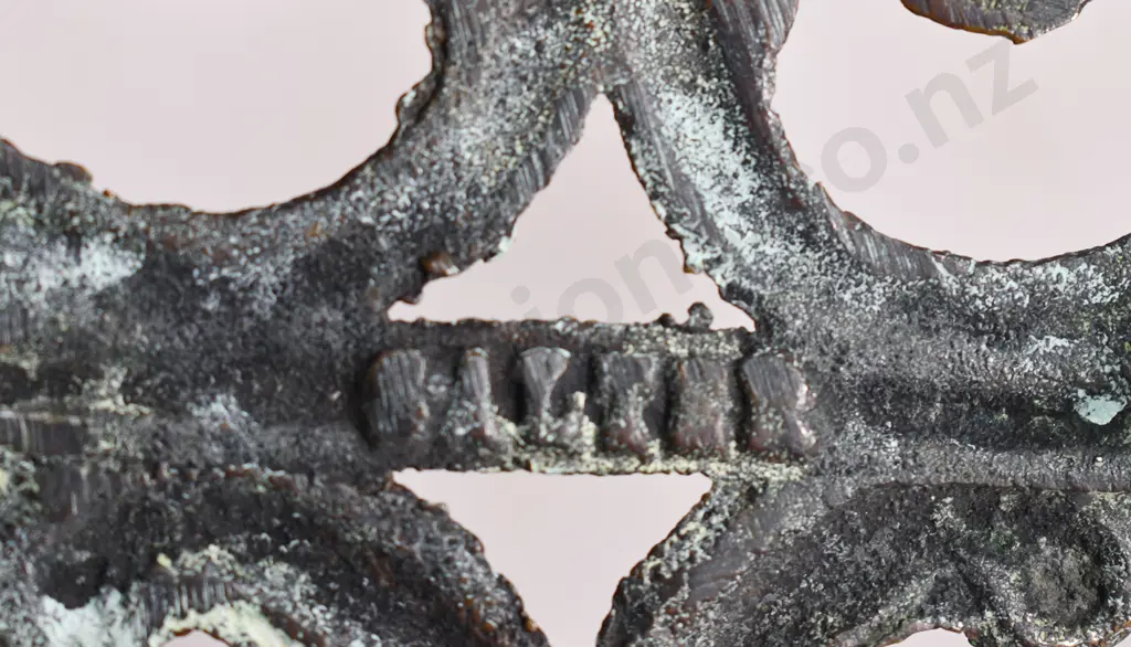 CAST BRASS TRIVETS Image 1++
