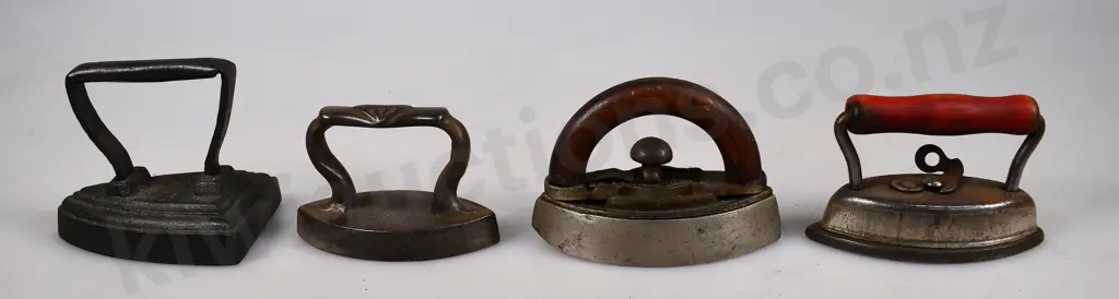 ASSORTED VINTAGE MINIATURE IRONS Image 1++