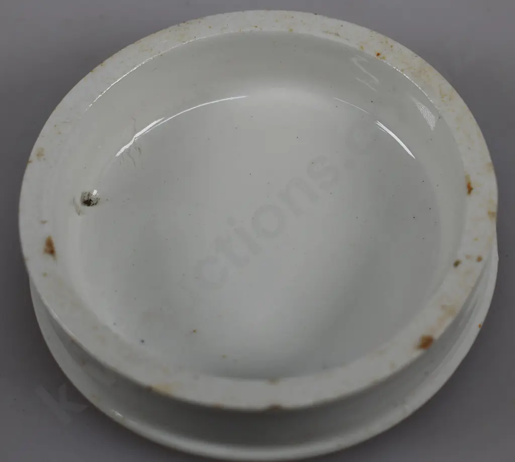 WHITE, WOODS POT LIDS Image 1++